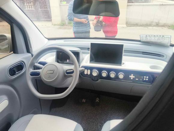 [青岛·鲁B] 二手奔腾奔腾小马2025款 222km 闪电马