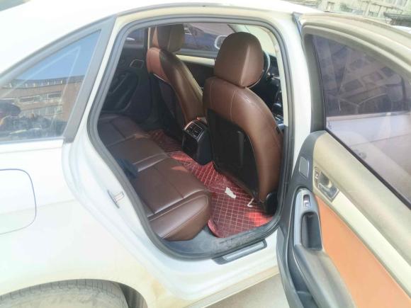 [义乌·浙G] 二手奥迪奥迪A4L2016款 35 TFSI 典藏版 自动标准型