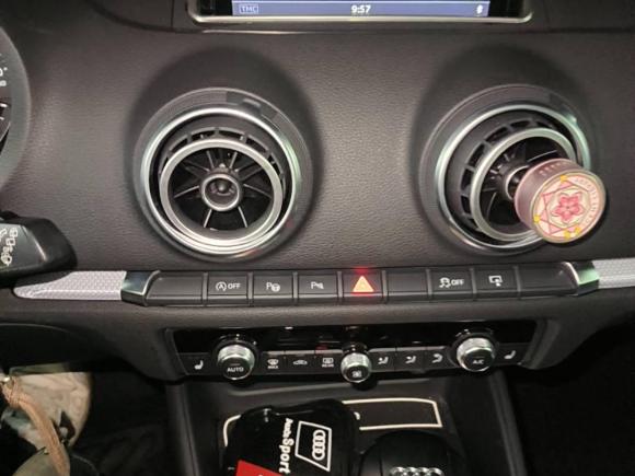 [上海·沪A] 二手奥迪奥迪A32015款 Sportback 40 TFSI 自动豪华型