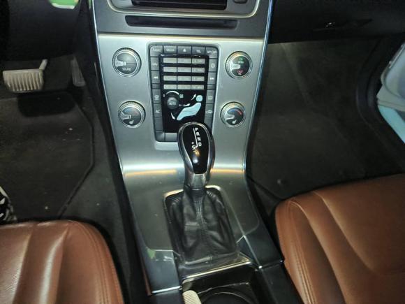 [成都·川A] 二手沃尔沃沃尔沃S602014款 S60L 2.0T 智进版