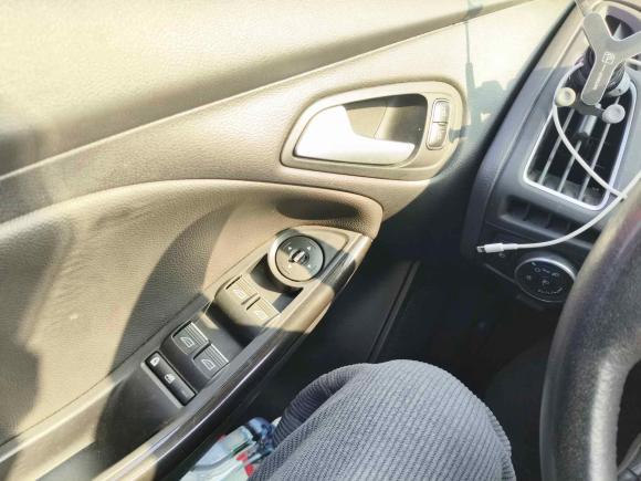 [上海·沪C] 二手福特福克斯2017款 三厢 EcoBoost 125 自动超能风尚型智行版