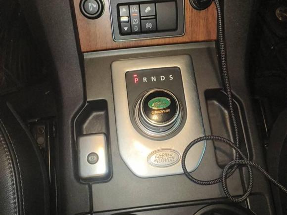 [广州·粤A] 二手路虎发现2016款 3.0 SC 曜黑典藏版 SE