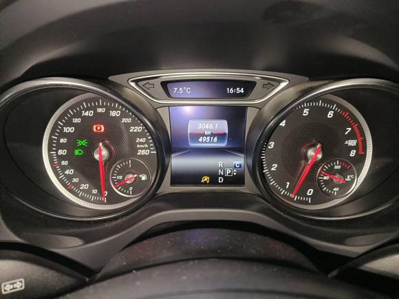 [嘉兴·浙F] 二手奔驰奔驰CLA2017款 改款 CLA 200 时尚型