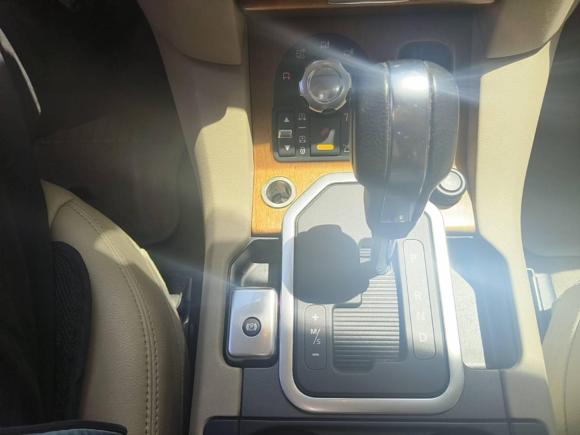 [上海·沪A] 二手路虎发现2011款 3.0 SDV6 HSE 柴油版