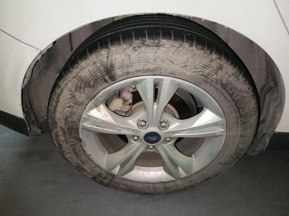 [深圳·粤B] 二手福特福克斯2012款 两厢 1.6L 手动风尚型