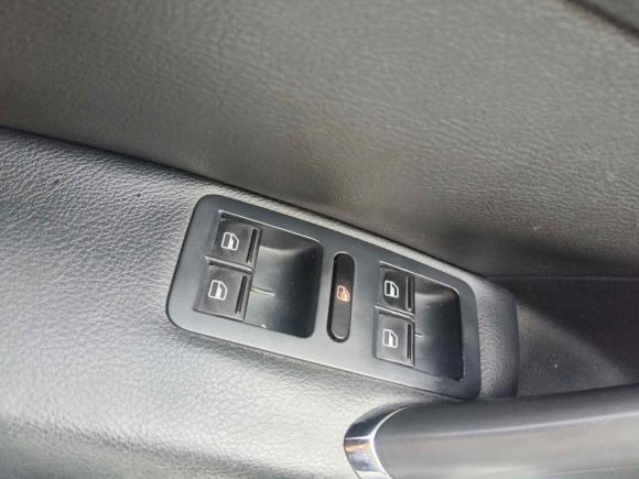 [苏州·苏E] 二手大众帕萨特2013款 1.8TSI DSG尊荣版