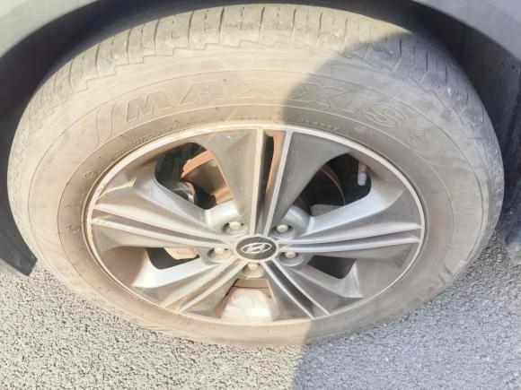 [上海·沪F] 二手现代北京现代ix252015款 1.6L 自动两驱智能型GLS