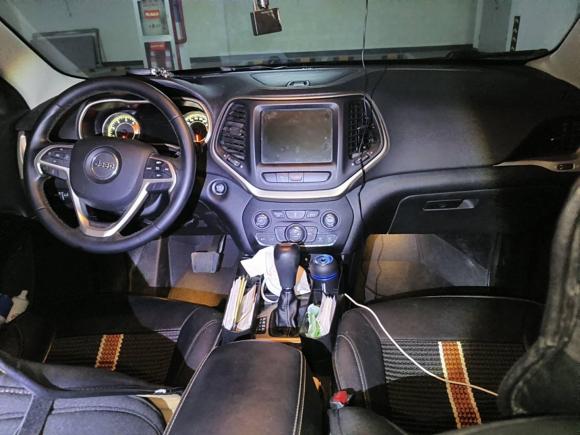 [上海·苏M] 二手Jeep自由光2016款 2.0L 智能版