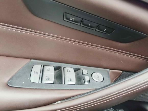 [深圳·粤B] 二手宝马宝马5系新能源2019款 改款 530Le 豪华套装