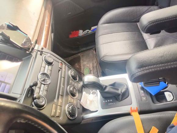 [广州·粤A] 二手路虎神行者22013款 2.2T SD4 SE柴油版