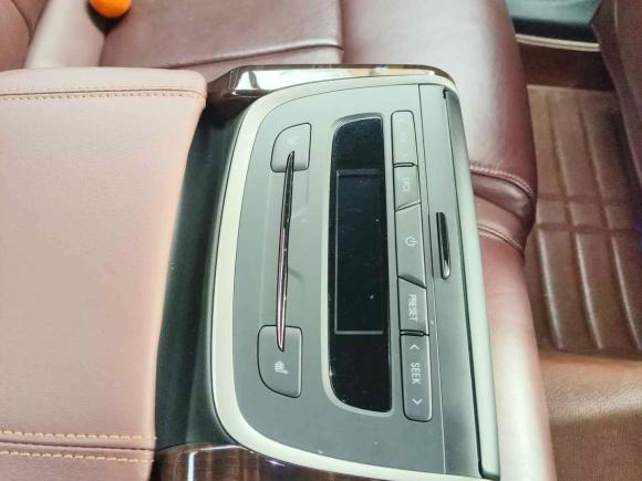 [上海·辽A] 二手别克君越2013款 2.4L SIDI豪华舒适型