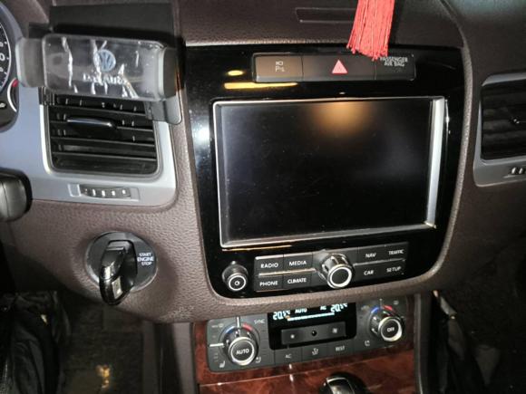 [杭州·浙A] 二手大众途锐2011款 3.0TSI 高配型