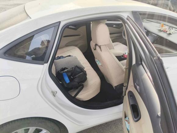 [成都·川A] 二手别克威朗2018款 三厢 15S 自动进取型