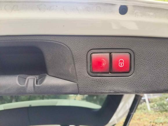 [南京·苏A] 二手奔驰奔驰GLC2016款 GLC 200 4MATIC