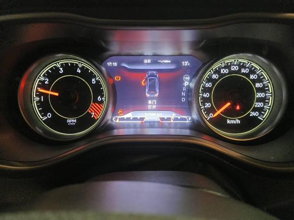 [上海·皖A] 二手Jeep自由光2014款 2.4L 都市版