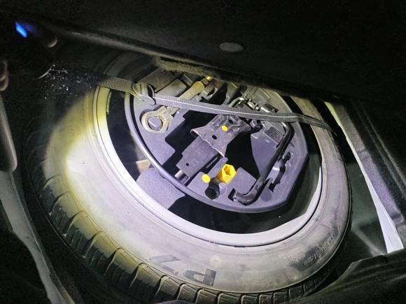 [成都·川A] 二手标致标致5082011款 2.3L 自动旗舰版