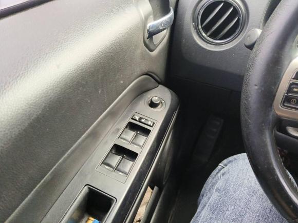 [苏州·苏U] 二手Jeep指南者2011款 2.0L 两驱运动版