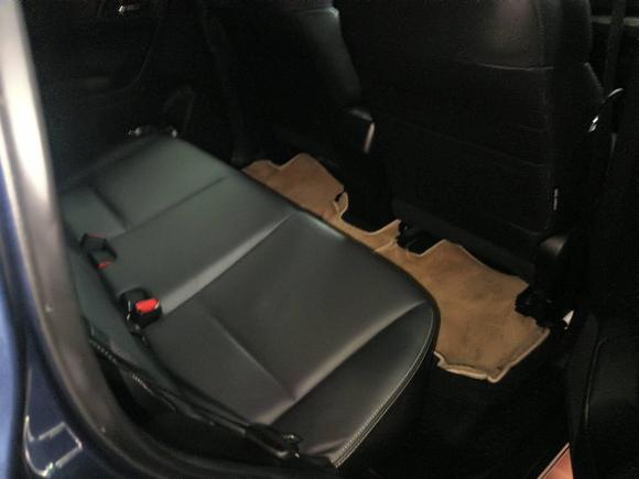 [上海·京F] 二手斯巴鲁森林人2013款 2.5i 自动尊贵版