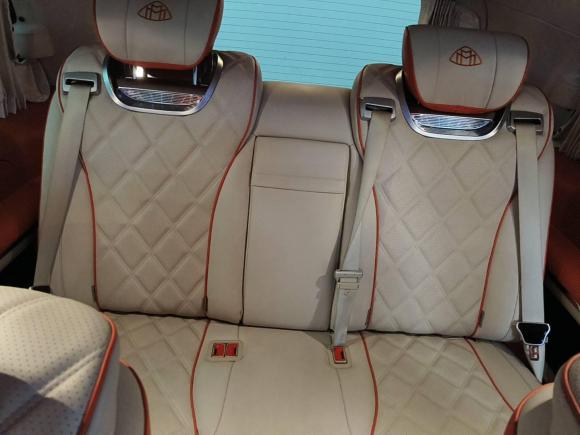 [广州·粤A] 二手奔驰威霆2021款 2.0T 商务版 7座