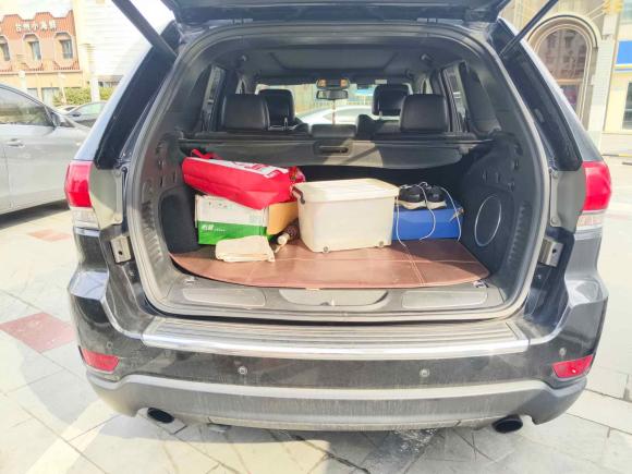 [上海·沪B] 二手Jeep大切诺基2014款 3.0TD 柴油 舒享导航版