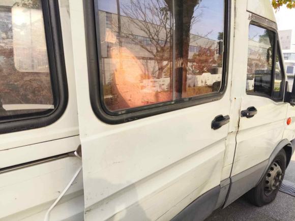 [杭州·浙A] 二手依维柯依维柯褒迪2013款 2.5T-V39 箱货高顶