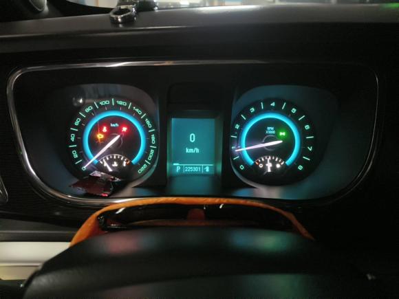 [成都·川A] 二手别克别克GL82011款 2.4L CT豪华商务舒适版