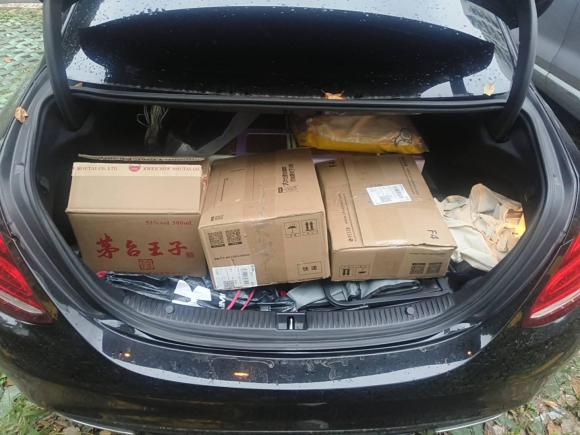 [无锡·苏B] 二手奔驰奔驰C级2015款 C 200 运动版