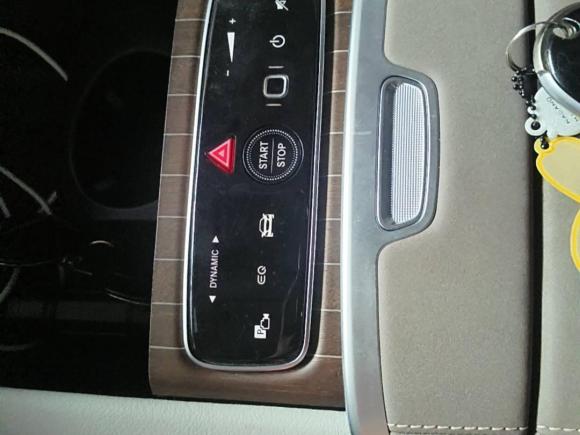[武汉·鄂A] 二手奔驰奔驰EQS SUV2023款 450 4MATIC 先锋版