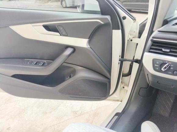 [南通·苏F] 二手奥迪奥迪A4L2017款 45 TFSI quattro 运动型