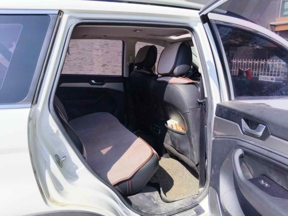 [济南·鲁A] 二手哈弗哈弗H62018款 红标 运动版 1.5T 自动两驱精英型