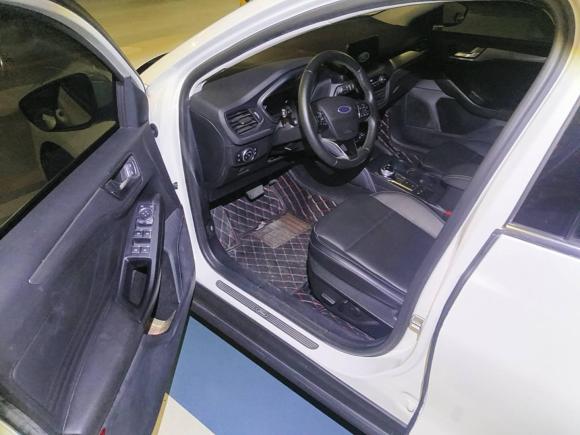 [广州·粤A] 二手福特福克斯2019款 两厢 EcoBoost 180 自动锋耀型