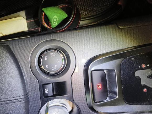 [深圳·粤S] 二手标致标致30082016款 1.6THP 自动经典版