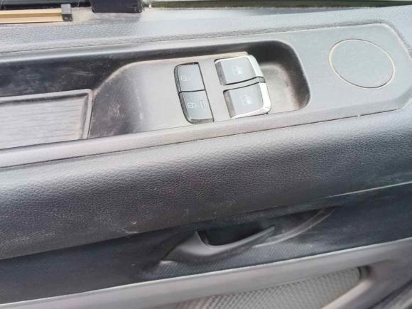 [武汉·鄂B] 二手福特全顺2023款 2.0T柴油自动多功能商用车短轴低顶5/6座