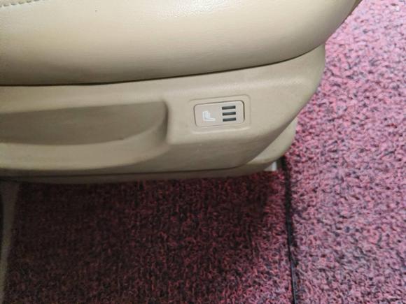 [成都·川A] 二手别克别克GL82006款 陆尊 3.0L XT 导航版