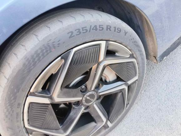 [济南·鲁A] 二手比亚迪海豹2023款 冠军版 700km 性能版