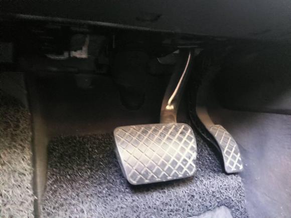 [南通·苏F] 二手奥迪奥迪A4L2018款 30周年年型 40 TFSI 时尚型