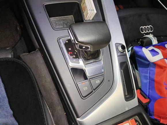 [青岛·鲁B] 二手奥迪奥迪A4L2020款 40 TFSI 豪华动感型