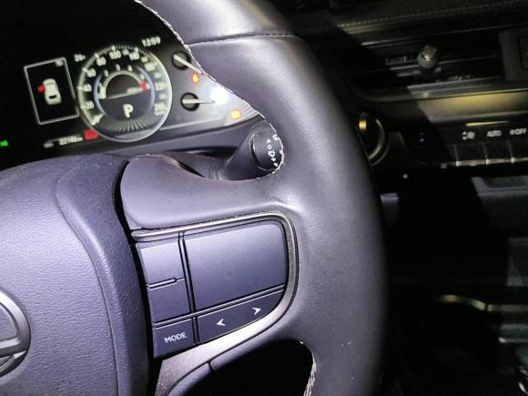 [杭州·浙A] 二手雷克萨斯雷克萨斯UX2020款 200 特别版