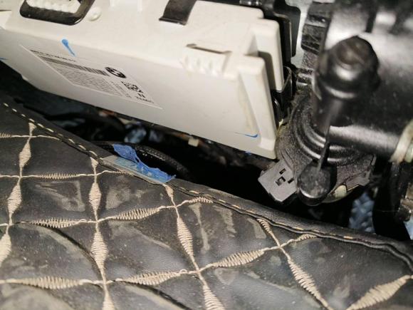 [青岛·鲁B] 二手宝马宝马3系2013款 316i 运动设计套装