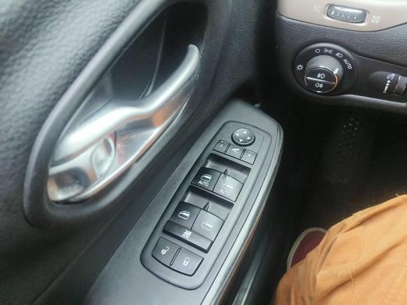 [金华·浙G] 二手Jeep自由光2016款 2.4L 优越版