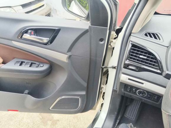 [上海·闽D] 二手比亚迪比亚迪S72016款 2.0T 自动尊贵型