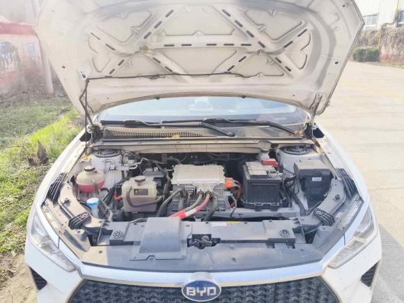 [宁波·浙B] 二手比亚迪比亚迪e32021款 领畅版