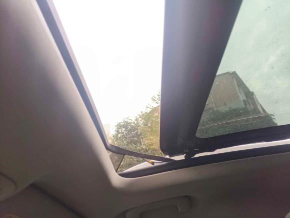 [上海·豫Q] 二手荣威荣威RX82018款 30T 智联网两驱旗舰版