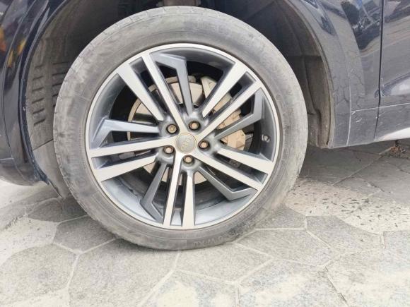 [武汉·鄂A] 二手奥迪奥迪Q5L2018款 40 TFSI 荣享进取型 国V