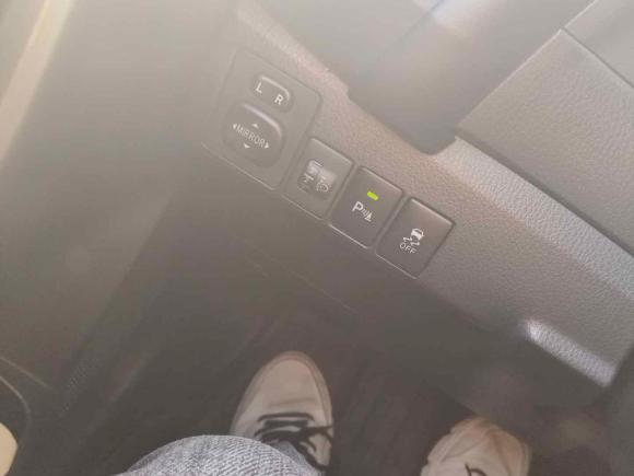 [上海·沪G] 二手丰田雷凌2018款 185T CVT尊贵版 国V