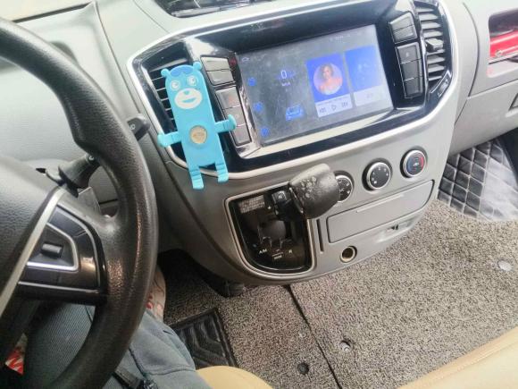 [杭州·皖N] 二手大通新途V802019款 2.5T经典款AMT傲运通短轴中顶5/6座