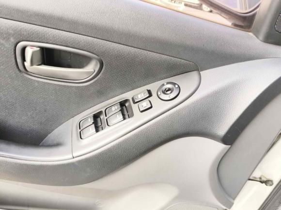 [上海·浙A] 二手现代悦动2011款 1.6L 自动舒适型