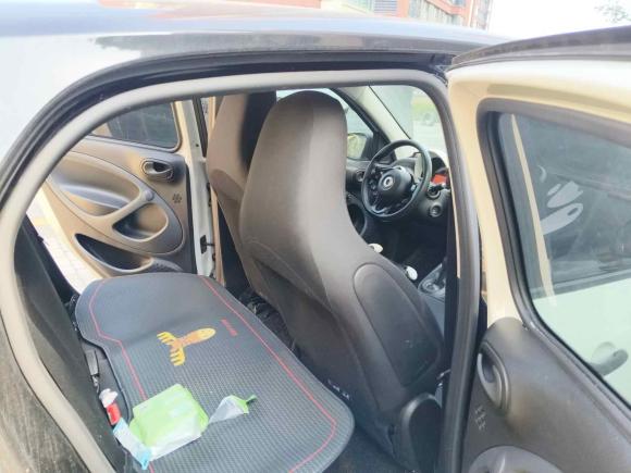 [青岛·鲁B] 二手smartsmart forfour2018款 1.0L 52千瓦灵动版