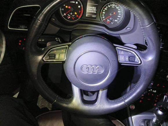 [深圳·粤L] 二手奥迪奥迪Q32017款 30 TFSI 风尚型