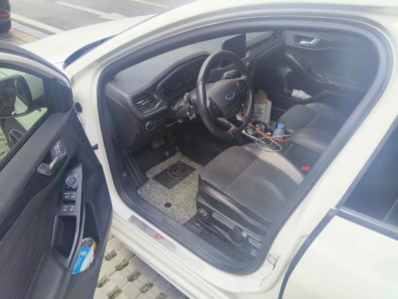 [苏州·苏E] 二手福特福克斯2019款 三厢 EcoBoost 180 自动ST Line